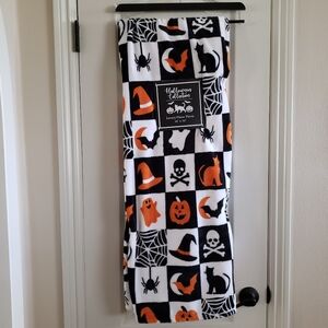 Halloween Collection Cats Skulls Witch Hat Ghosts Bats Throw Blanket 50x70 NWT